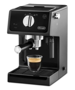 Máy pha cà phê từ hạt công nghiệp chuyên nghiệp.