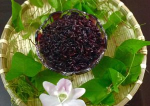 cơm-rượu-nếp-cẩm