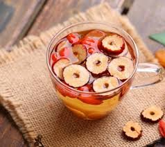 Cách ngâm rượu táo đỏ