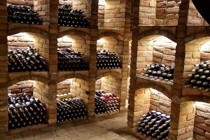 Nhiệt độ và độ ẩm bảo quản rượu